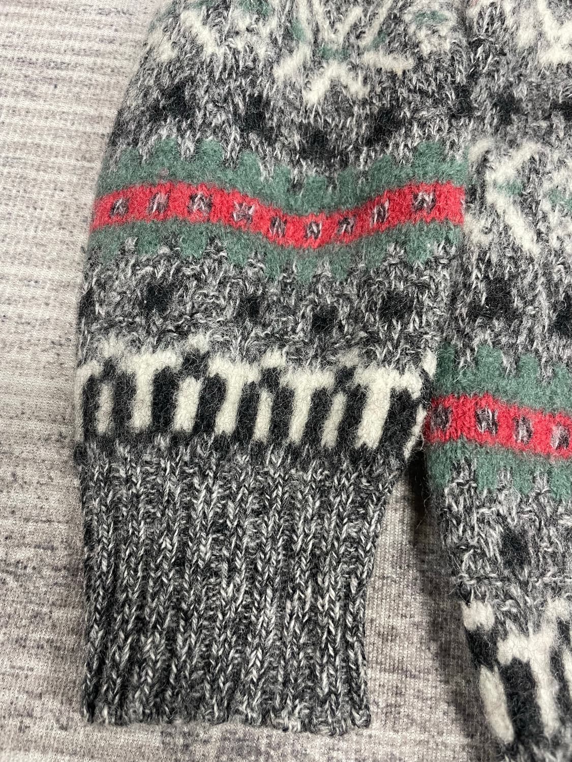 Made in italy 베네통 퓨어버진 울 스웨터 상품이미지3