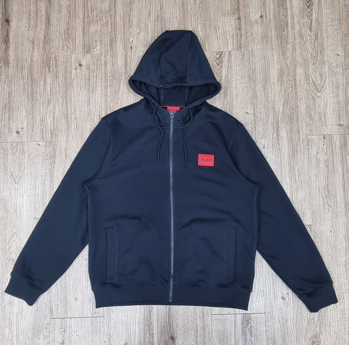 휴고보그 코튼 테리 후드집업 XL _ 남성가단 _ 58cm

총장_ 71 상품이미지2