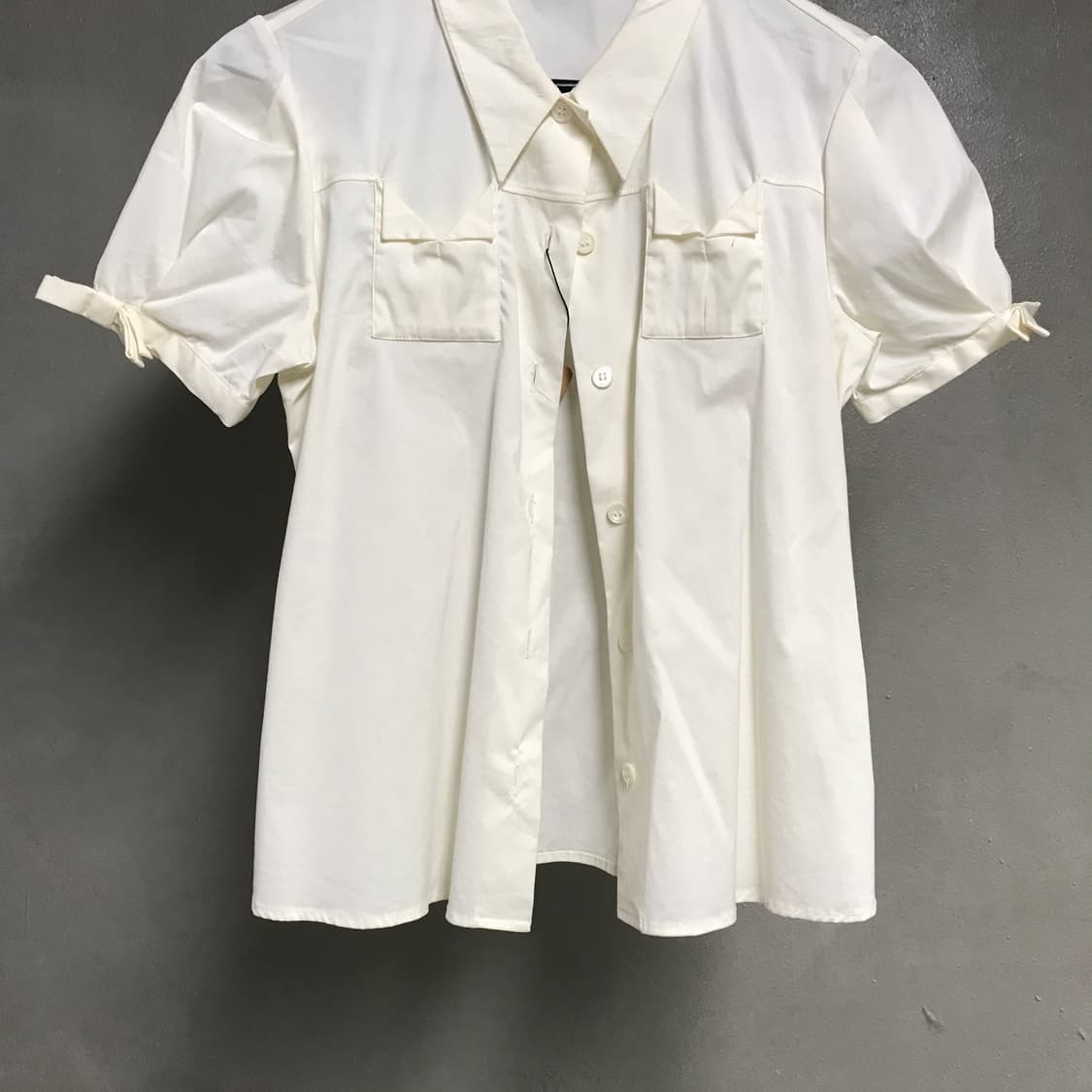 프라다 화이트 반팔 셔츠 38(W) 상품이미지3