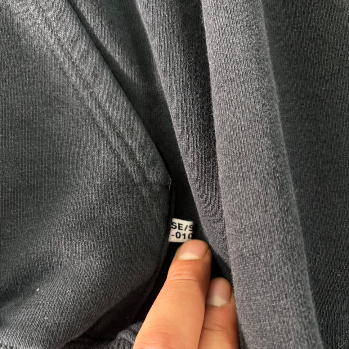 105 디스이즈네버댓 빅로고 후드티 상품이미지3