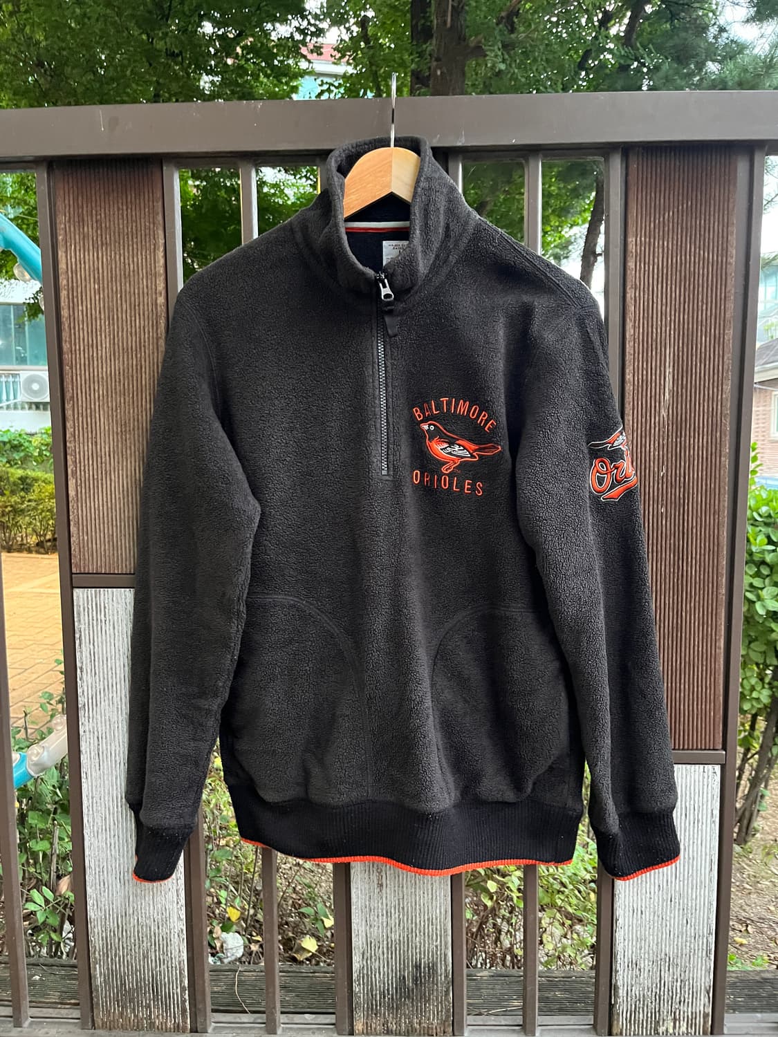 MLB x Uniqlo 볼티모어 오리올스 플리스 자켓 상품이미지1