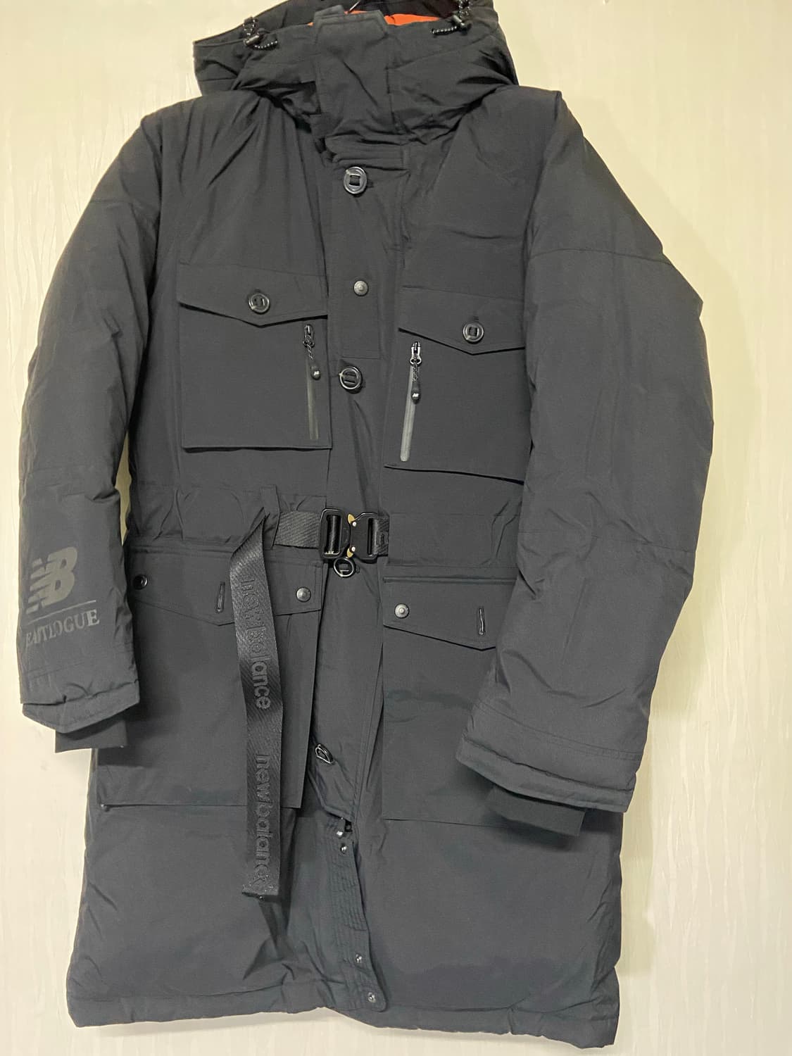 뉴발란스x이스트로그 고어텍스 구스다운 블랙파카 상품이미지4