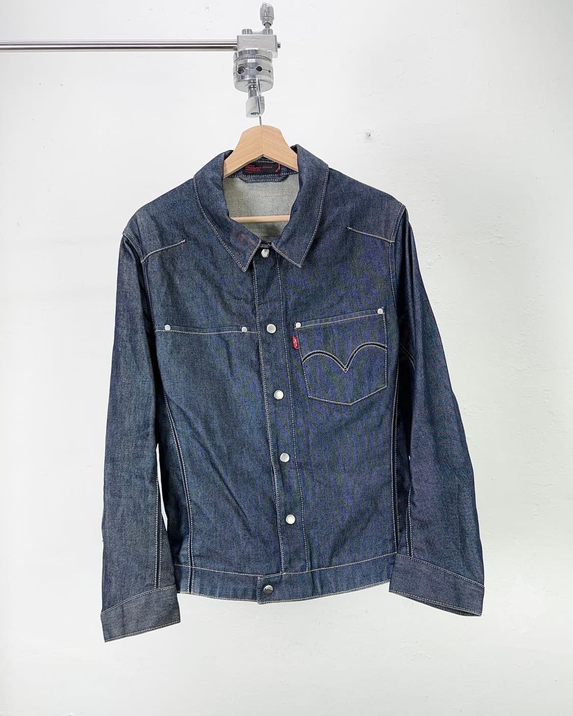 리바이스 엔지니어드 흑청 데님 트러커 자켓 상품이미지1