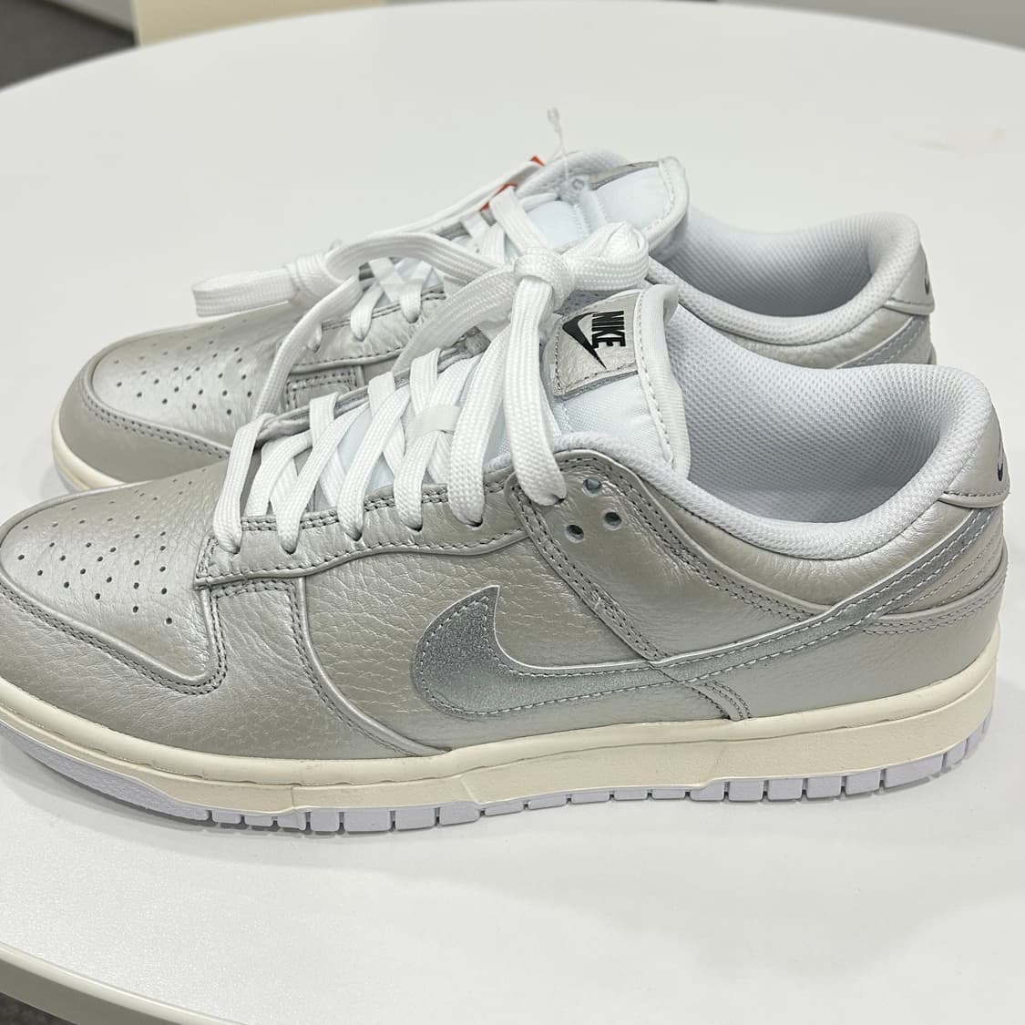 (새상품) 나이키 덩크 로우 메탈릭 실버 265 상품이미지1