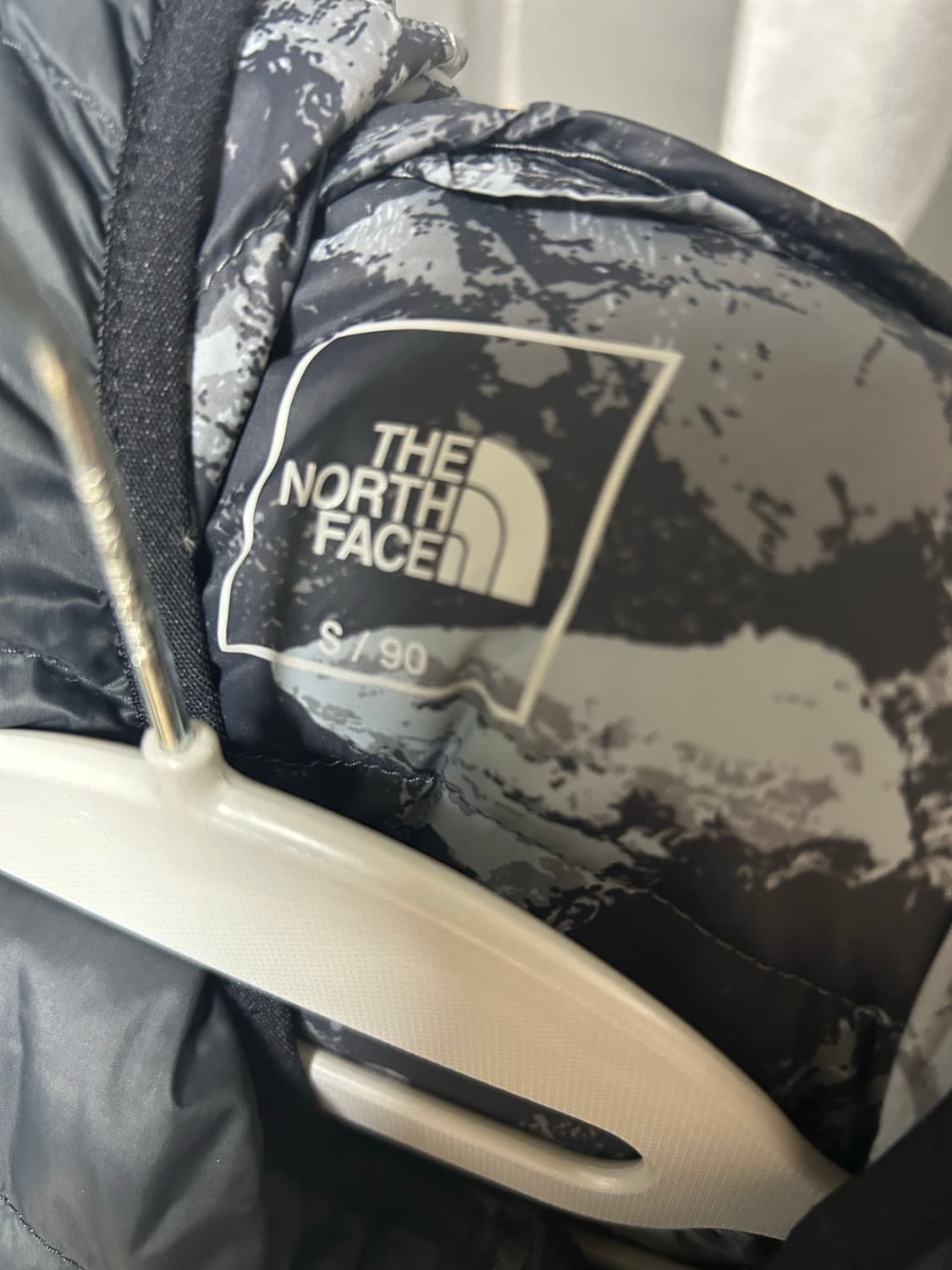 노스페이스 경량패딩 상품이미지3