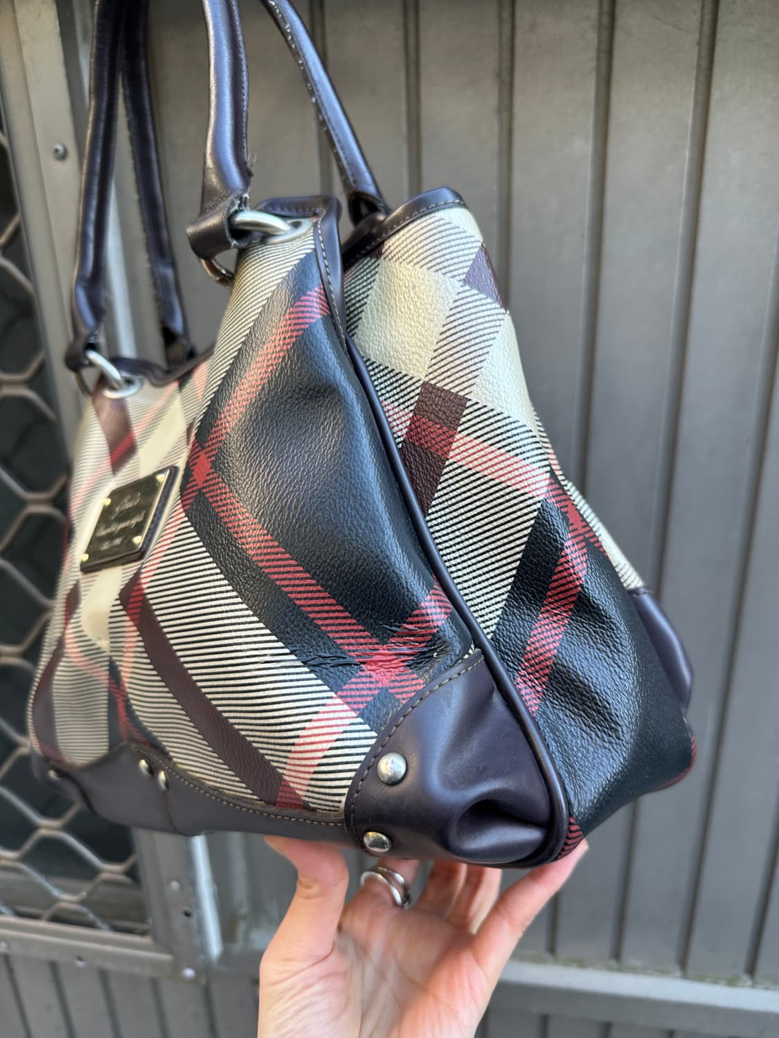 Stud point check pattern shoulder bag 상품이미지4