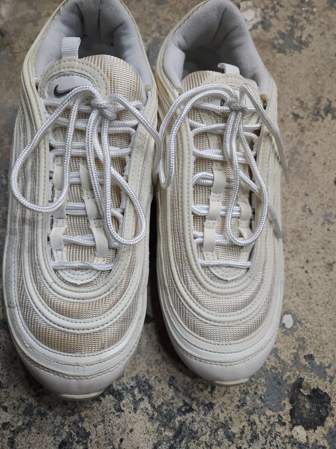 나이키 에어맥스 97 트리플화이트 260mm

 상품이미지6