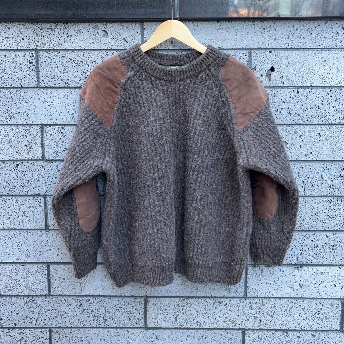 니피 Niffi 울 니트 스웨터 (스웨이드 패치) 상품이미지1