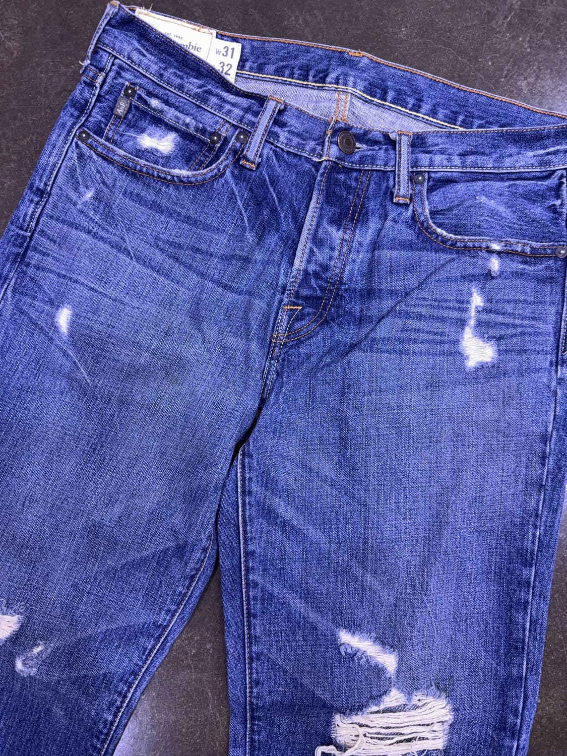 아베크롬비 데미지 킬번 로우 라이즈 부츠컷 플레어 데님팬츠 31 상품이미지3