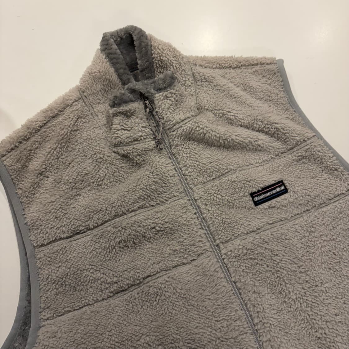 [S] 디스이즈네버댓 플리스 베스트 그레이 D83 상품이미지3