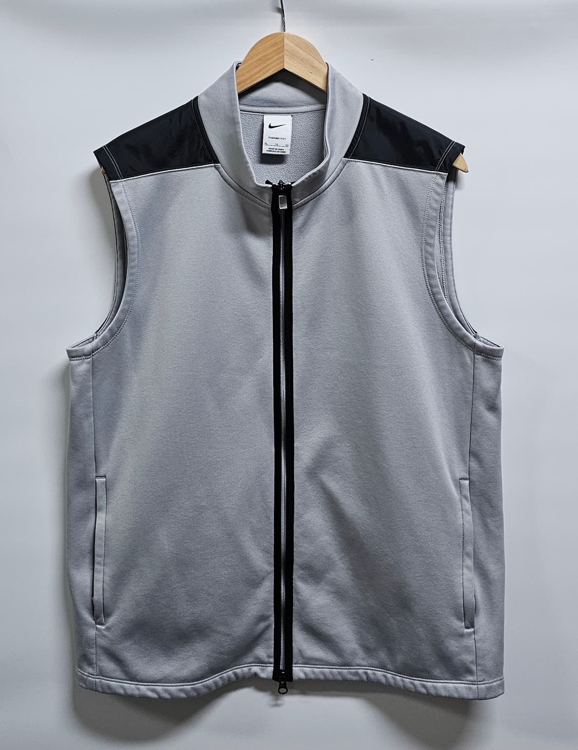 나이키 써마핏 빅토리골프 베스트 XL 상품이미지1