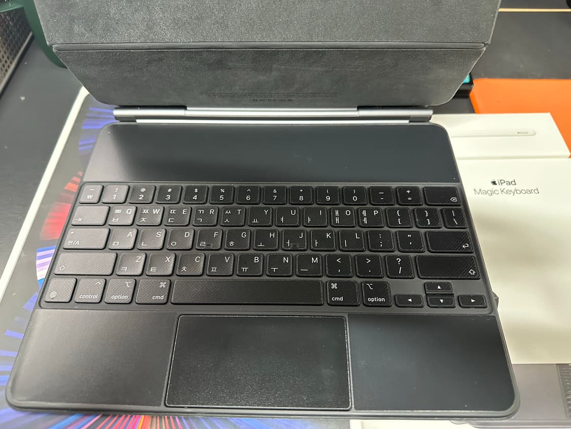 아이패드 프로 12.9 (5세대) M1 256GB 셀룰러 + 매직키보드  상품이미지5