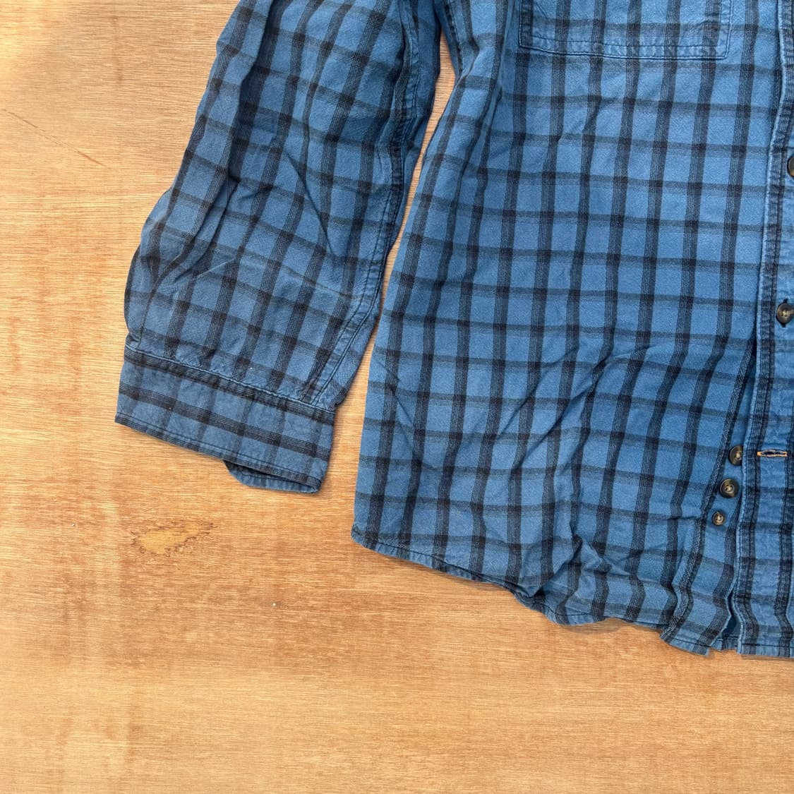 Carhartt Blue Plaid Button-Up Shirt 칼하트 상품이미지2