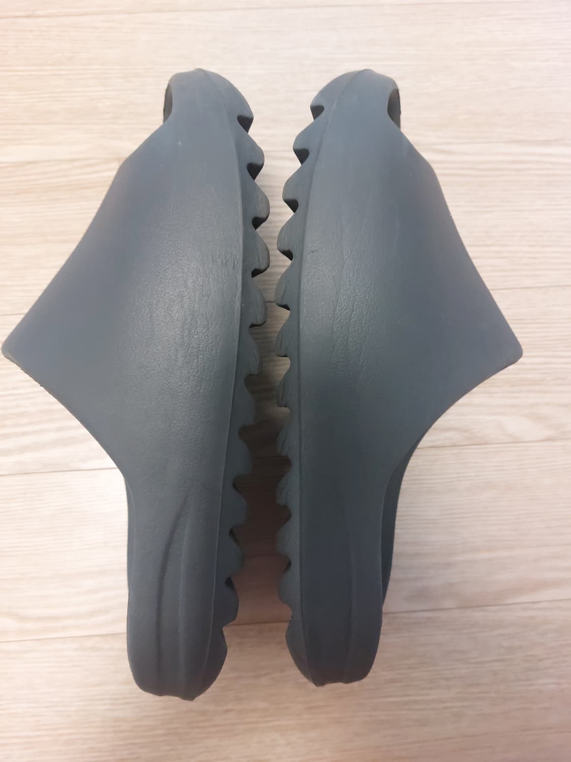 285)아디다스 이지 슬라이드 오닉스 상품이미지5