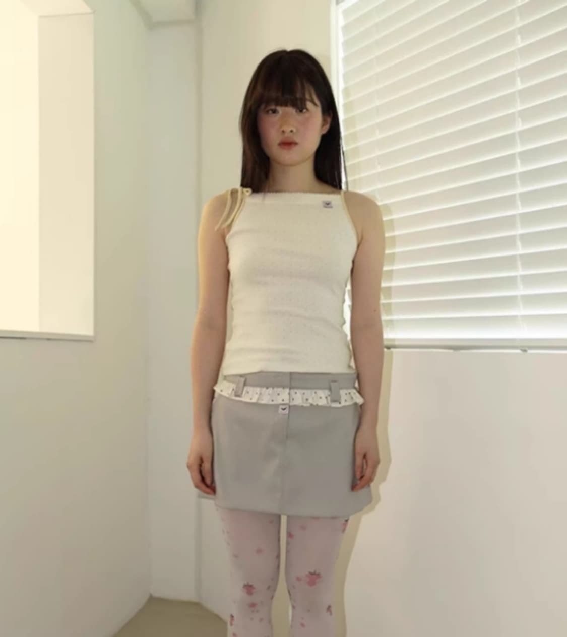 PIPED RIBBON STRAP SLEEVELESS TOP BUTTER 상품이미지2