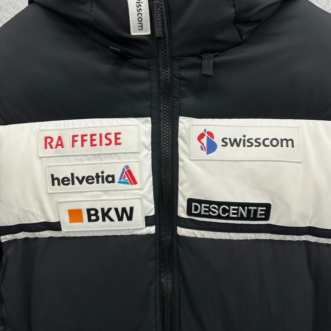 90 데상트 아우디 여자 덕다운 롱패딩 상품이미지8