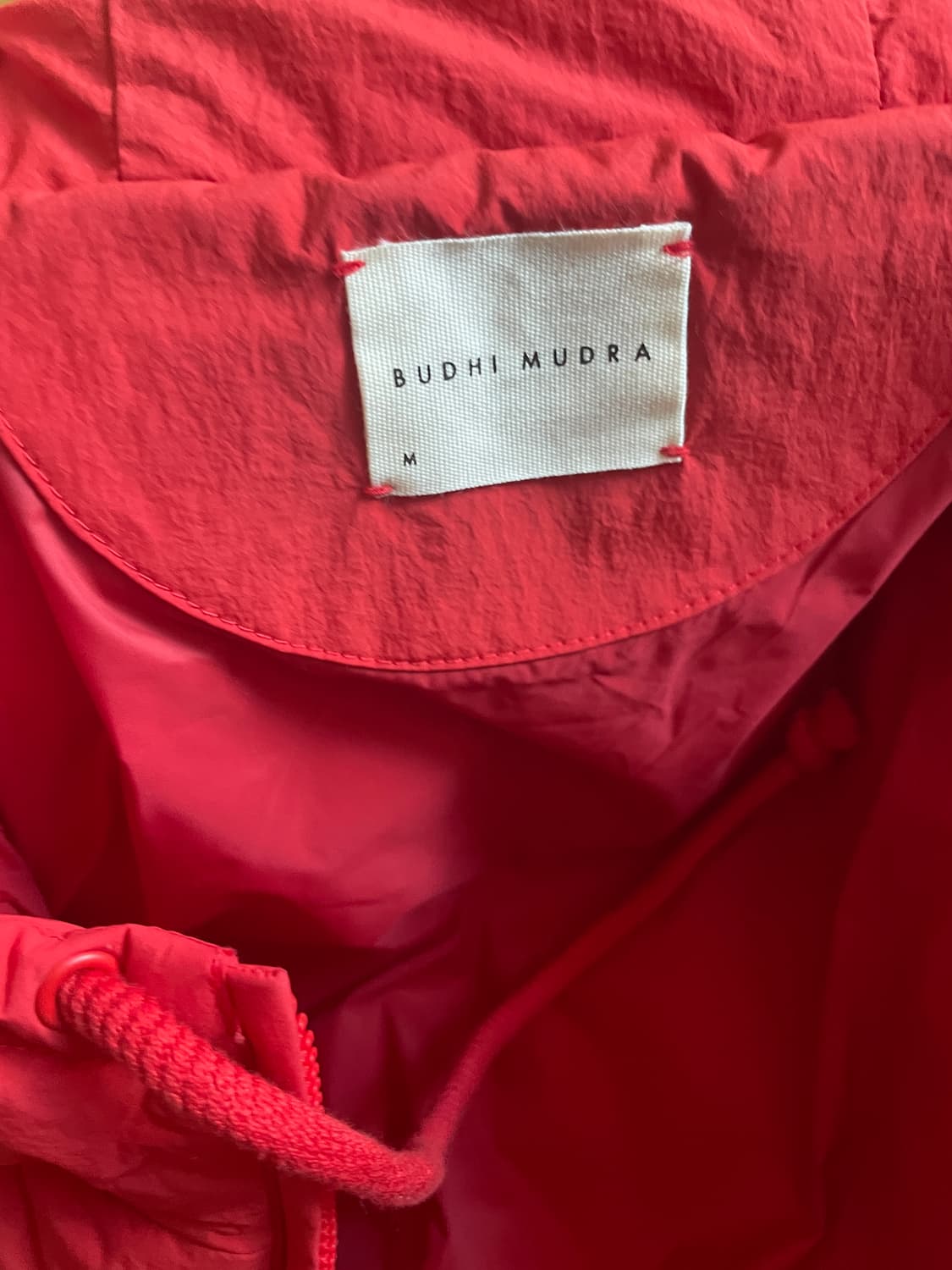 부디 무드라 숏패딩 미디움사이즈 상품이미지3