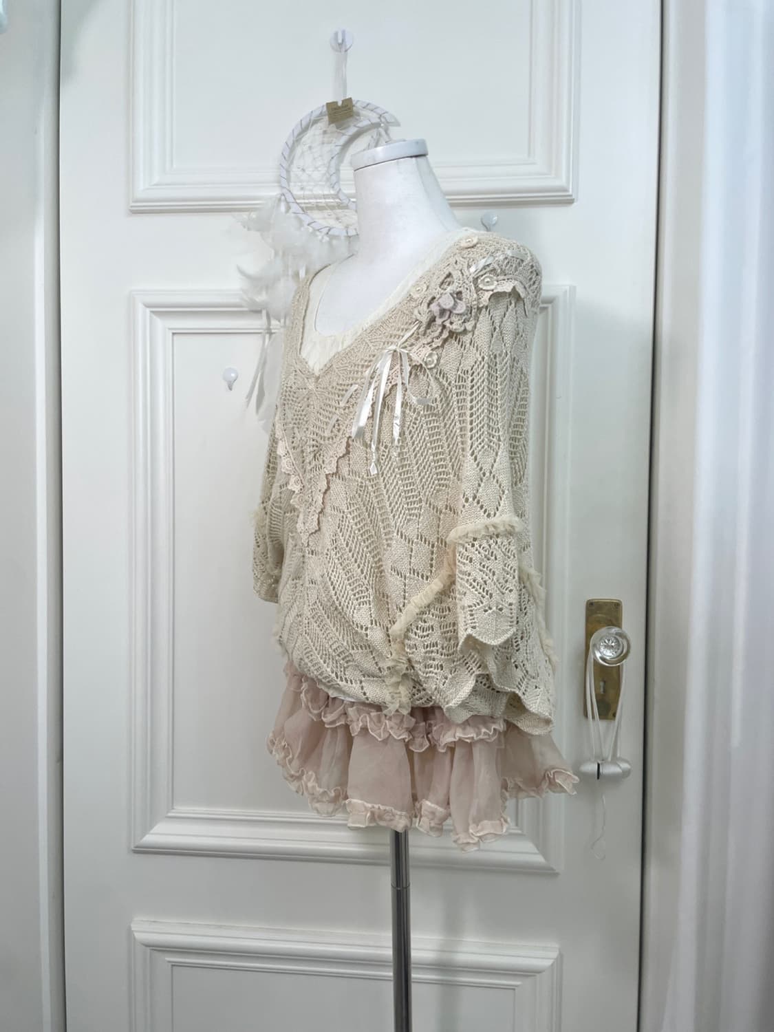 AXES FEMME beige crochet bow point knit 상품이미지2