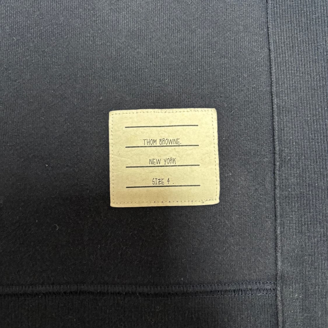 [3 Size] 톰브라운 4선 맨투맨 상품이미지4