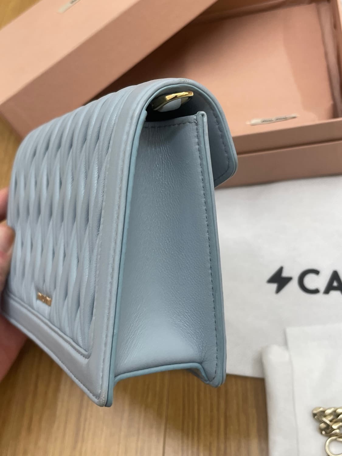 미우미우 마테라쎄 체인 크로스백 상품이미지4