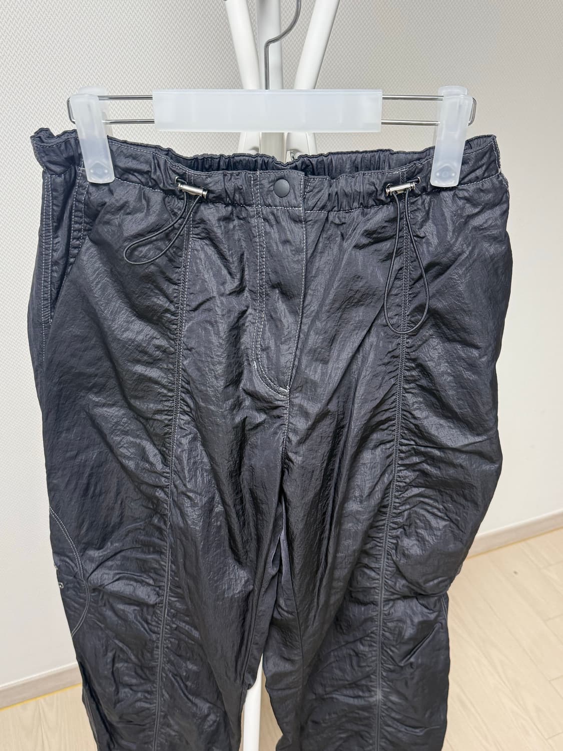 인사일런스우먼 셔링 파라슈트 팬츠 BLACK s사이즈 상품이미지3