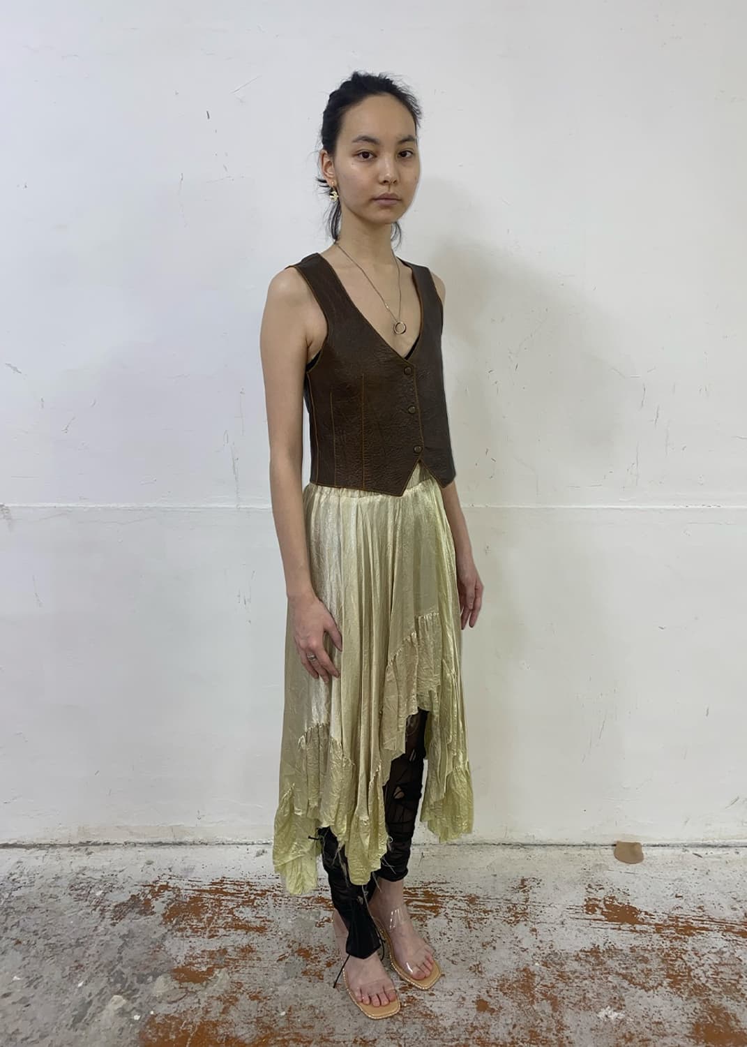 Irregular Hem Poly-Silk Shimmer Skirt 상품이미지2