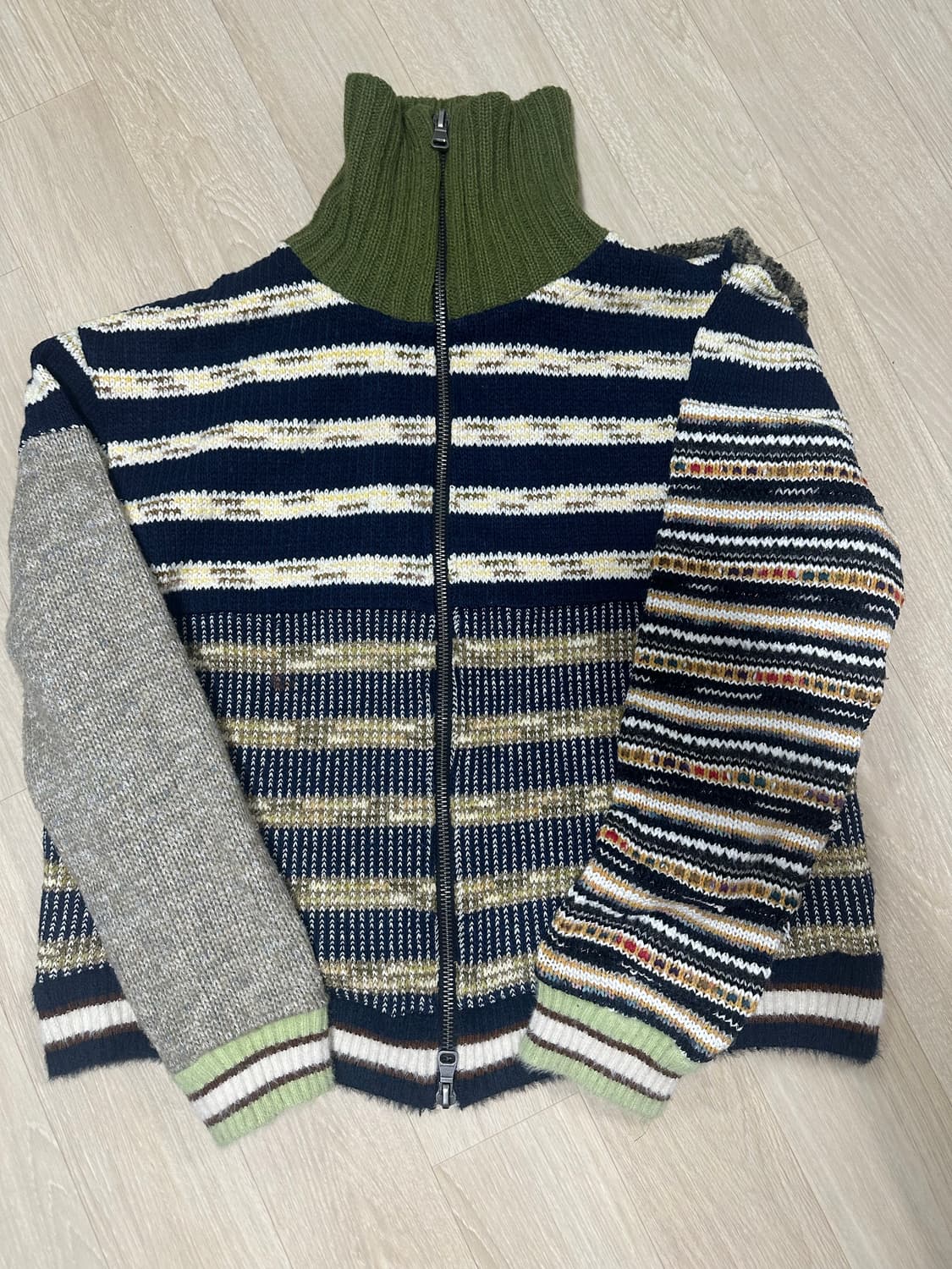 앤더슨벨  패치 니트 집업 상품이미지4