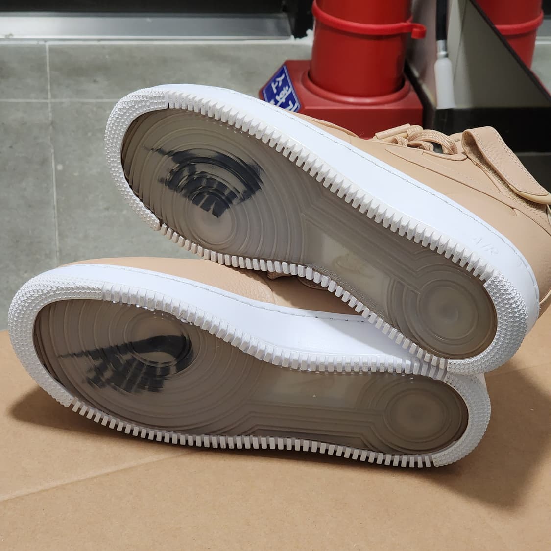 나이키랩 에어포스원 미드 바체타 탠 상품이미지4