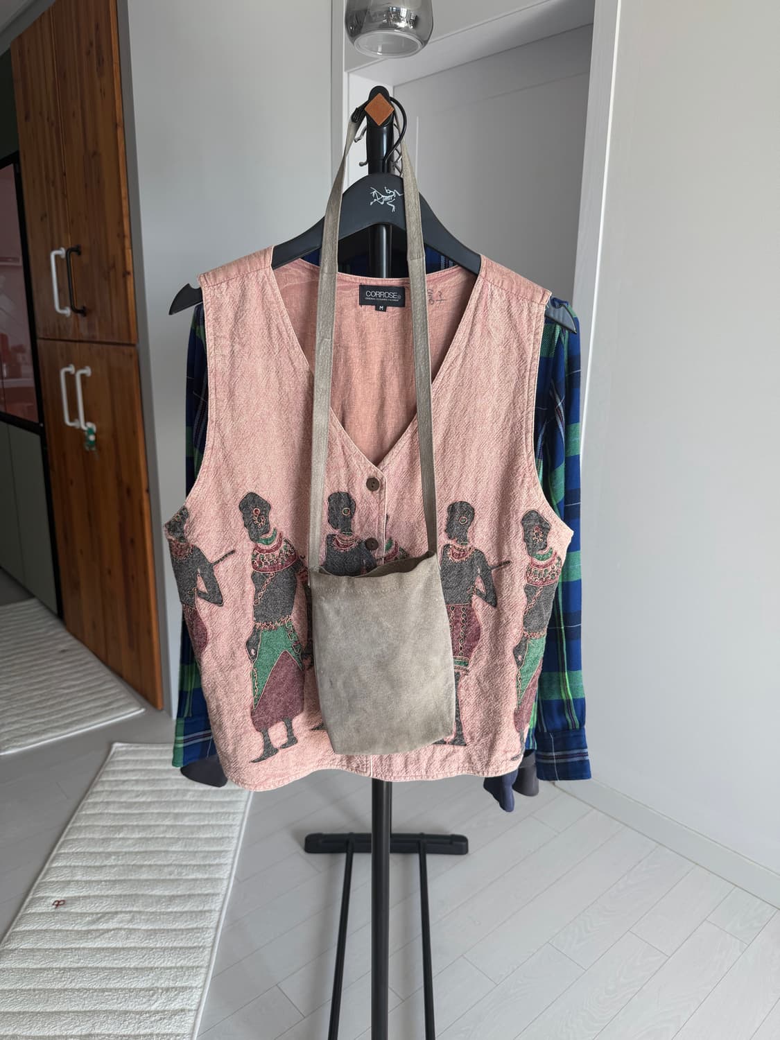 헨더스킴 스웨이드 아티잔 공예 숄더백 From Japan🇯🇵 상품이미지1