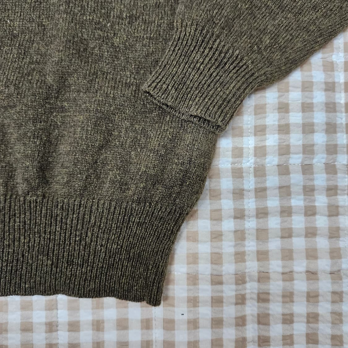 유니클로 울100 브이넥 니트 남자100 상품이미지4