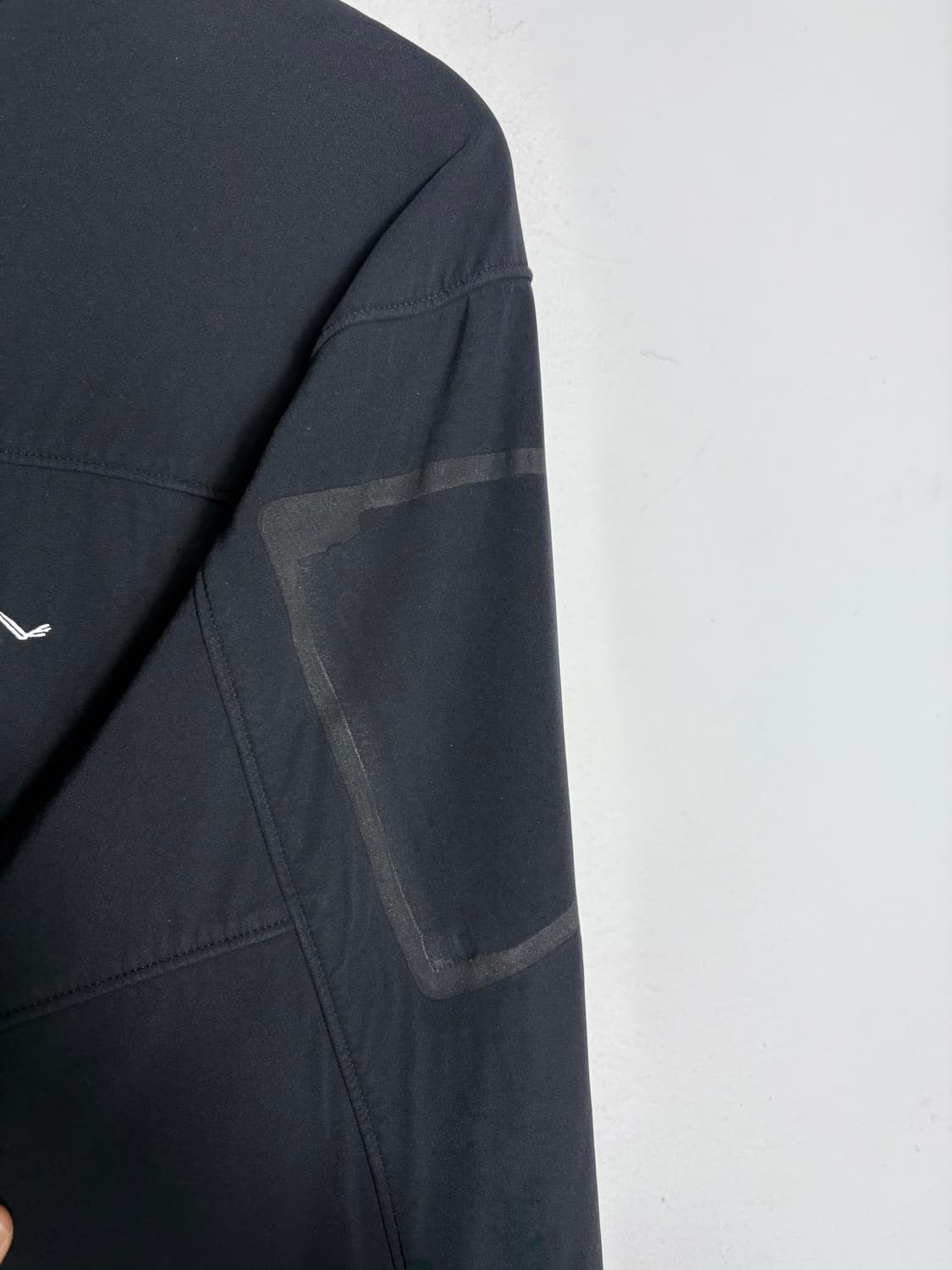 Arcterxy 아크테릭스 블랙 감마 자켓 상품이미지6