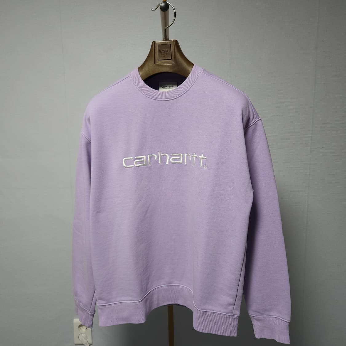 S ) 칼하트 WIP 자수로고 연보라 맨투맨 상품이미지1