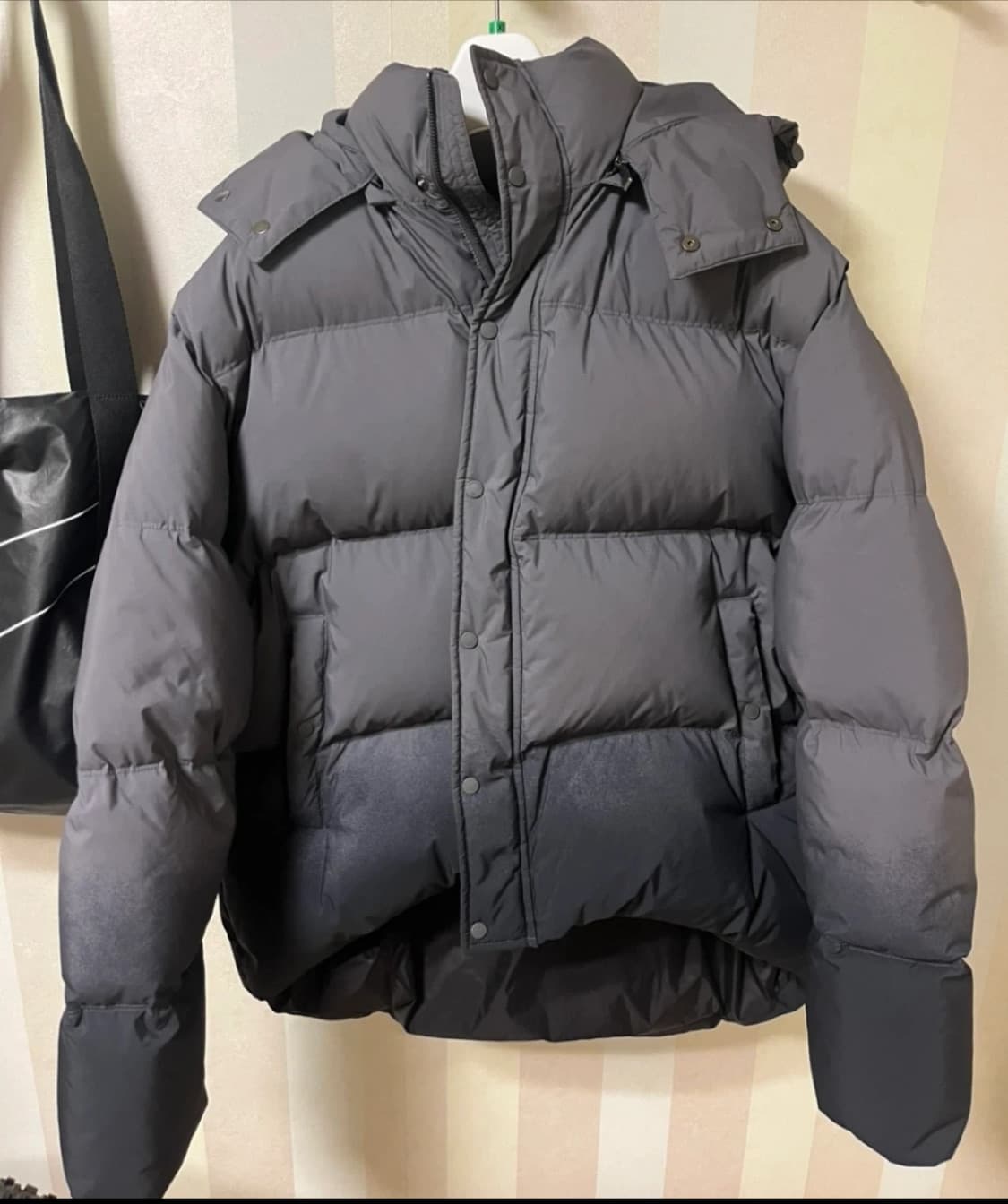 자더에러 그라데이션 패딩 m 상품이미지1