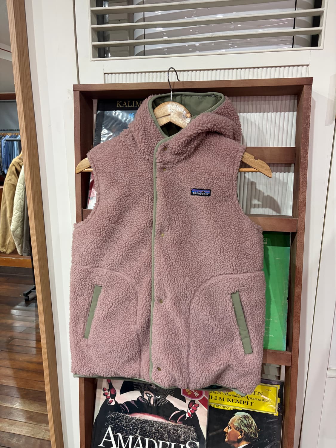 파타고니아 리버시블 레트로 다운 베스트 상품이미지1