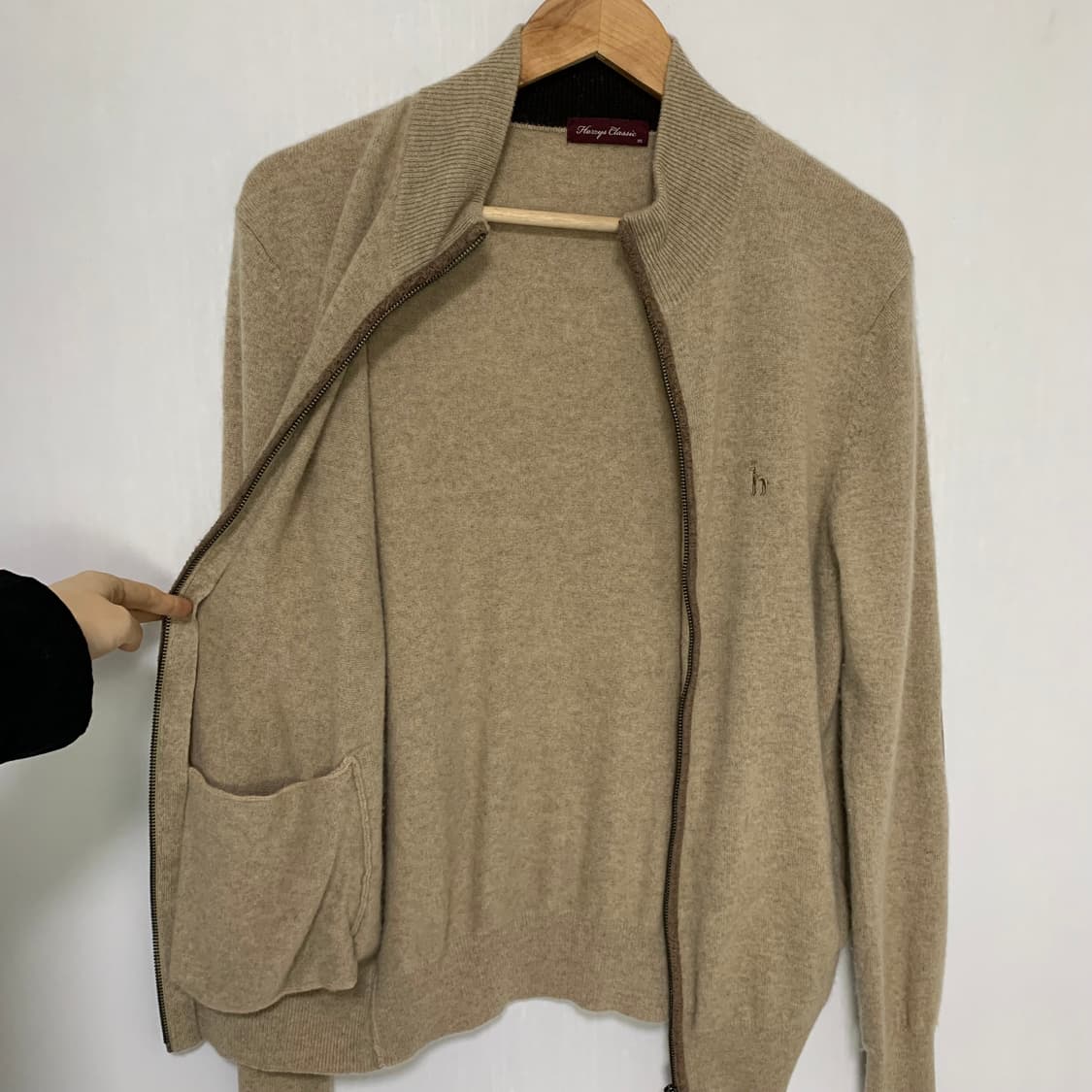 헤지스 빈티지 캐시미어 팔꿈치 패치 니트 집업 가디건 베이지 상품이미지5