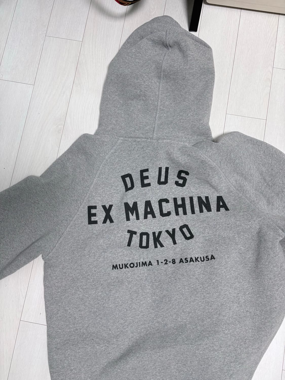 데우스 엑스 마키나 도쿄 후드티 (크림) 상품이미지2