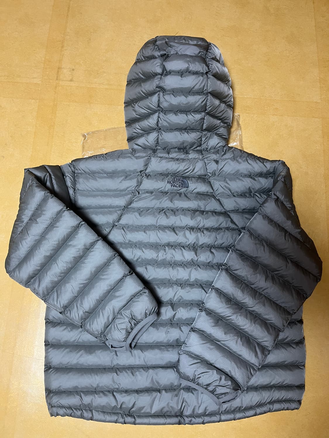 벤투스 실버색상 L사이즈 새상품 팝니다. 상품이미지2