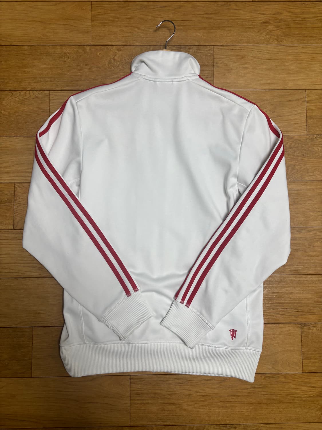 아디다스 맨유 흰빨 져지(대대장) 상품이미지2