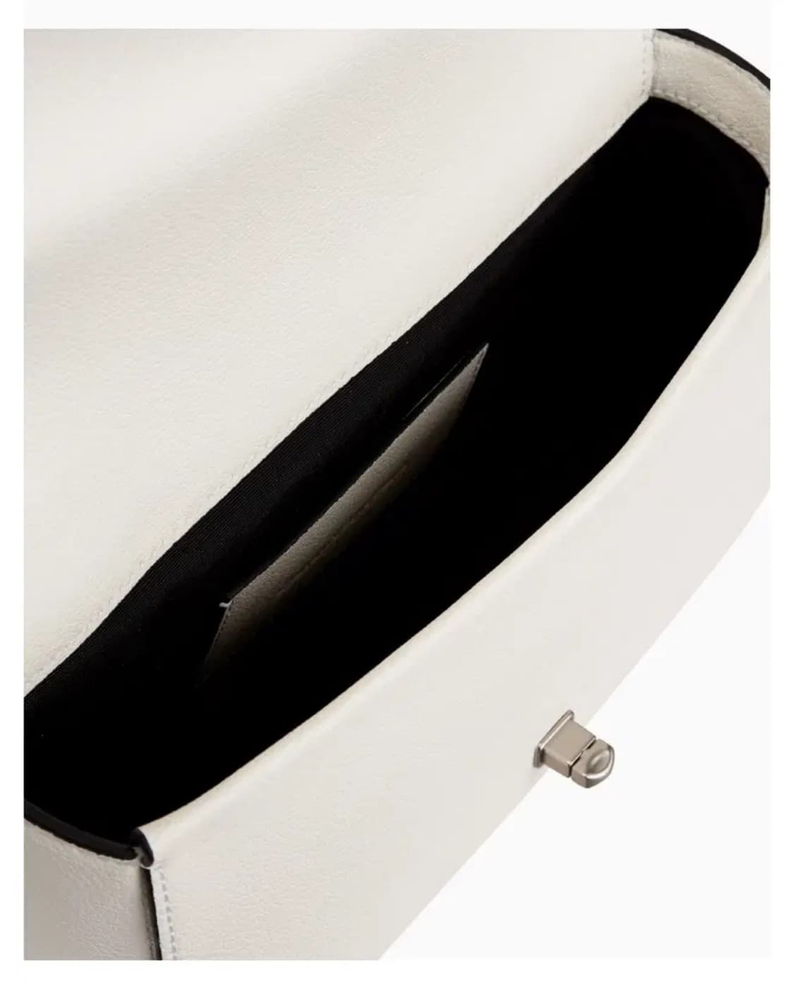 캘빈클라인 여성 미니멀 모노그램 플랩 체인 크로스백 상품이미지2