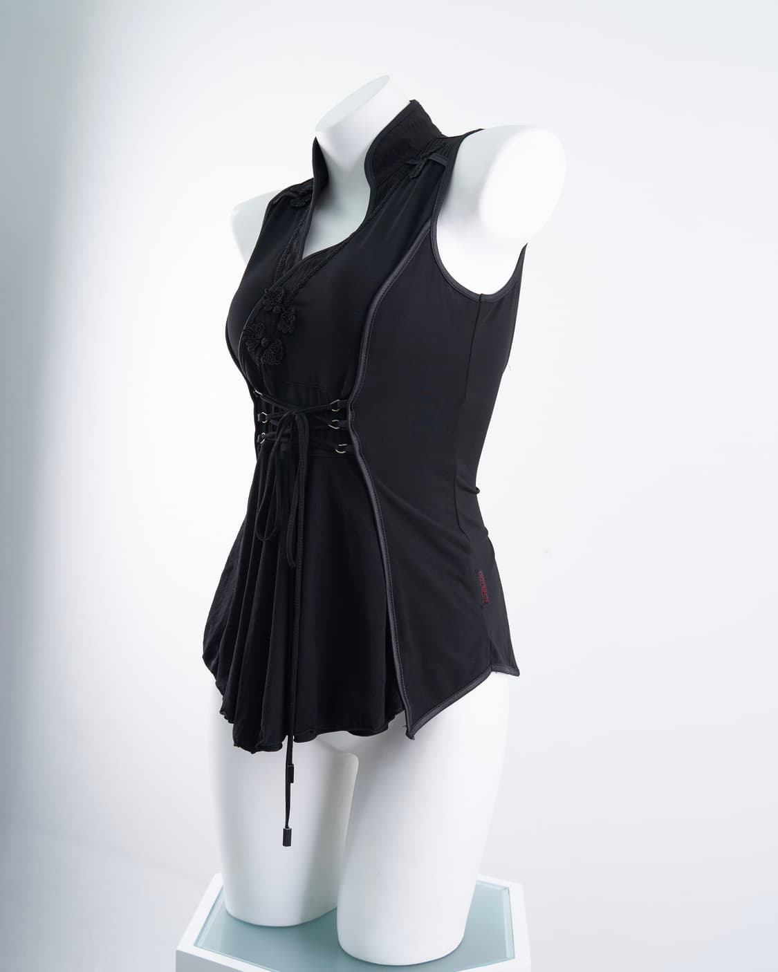 Ozz ONESTE 오리엔탈 레이스 업 숏 슬리브리스 상품이미지3