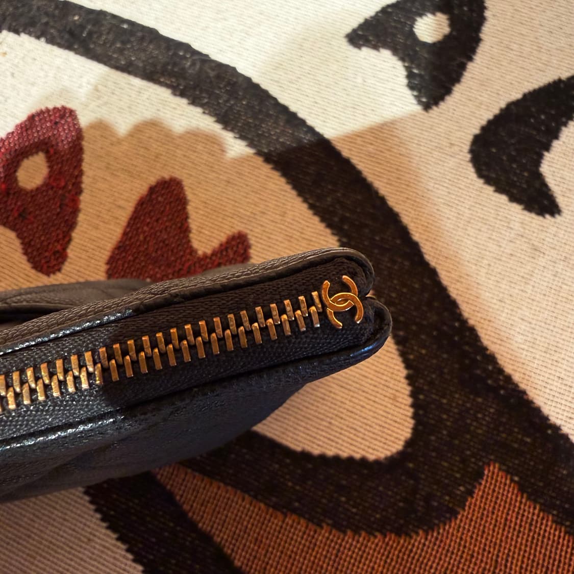 샤넬 캐비어 클러치 미디움 상품이미지10