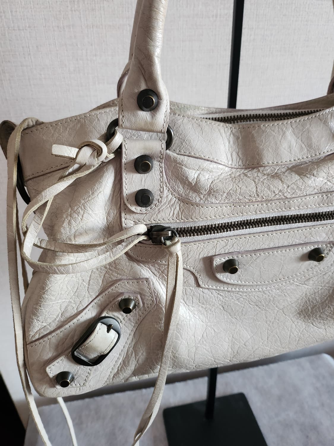 발렌시아가 모터퍼스트 크림색상 상품이미지2