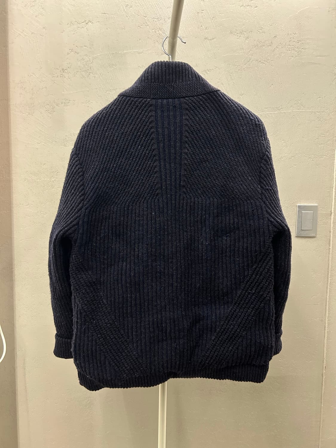 장미쉘바스키아 케이블 니트 집업 가디건 네이비 상품이미지3