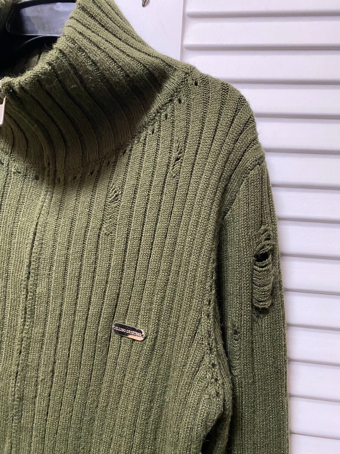 일리고 펀칭 데미지 니트 집업 상품이미지6