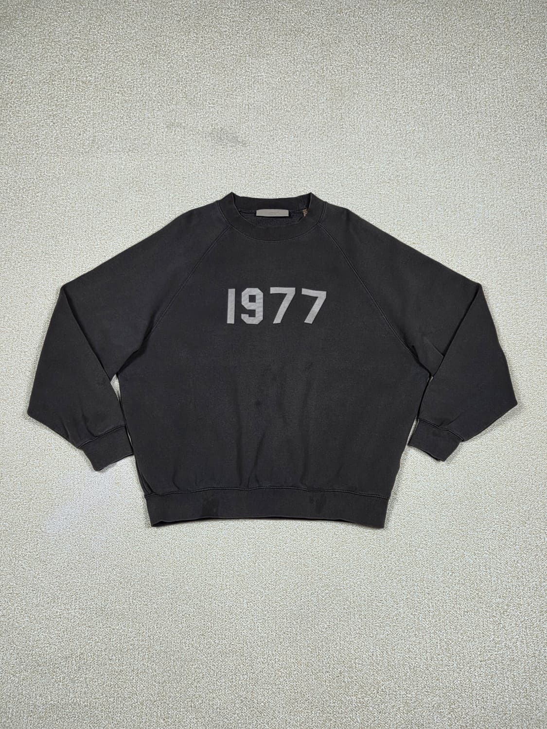 [피어오브갓 에센셜] 1977 래글런 크루넥 맨투맨 | A00305 상품이미지1