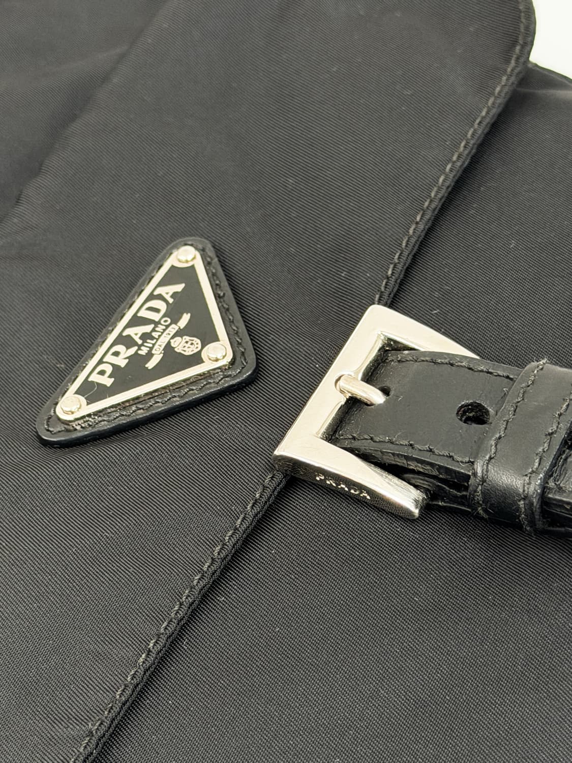 프라다 나일론 멀티 포켓 크로스백 상품이미지5