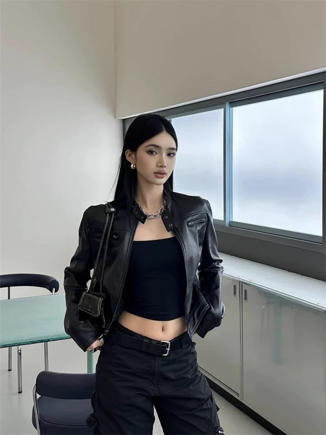 슬림 크롭 레더 바이커 자켓 상품이미지2