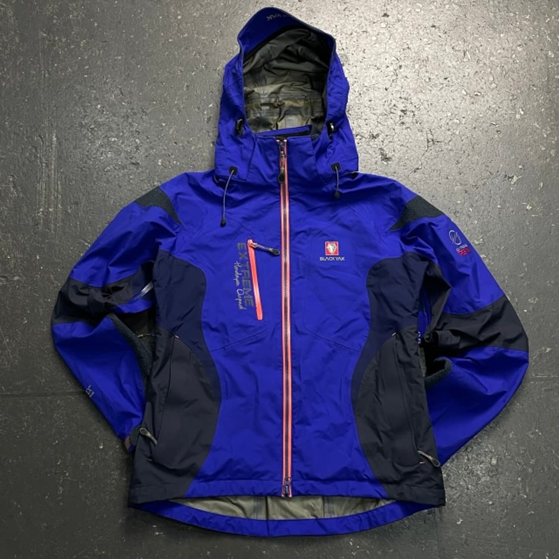 100 블랙야크 바람막이 상품이미지1