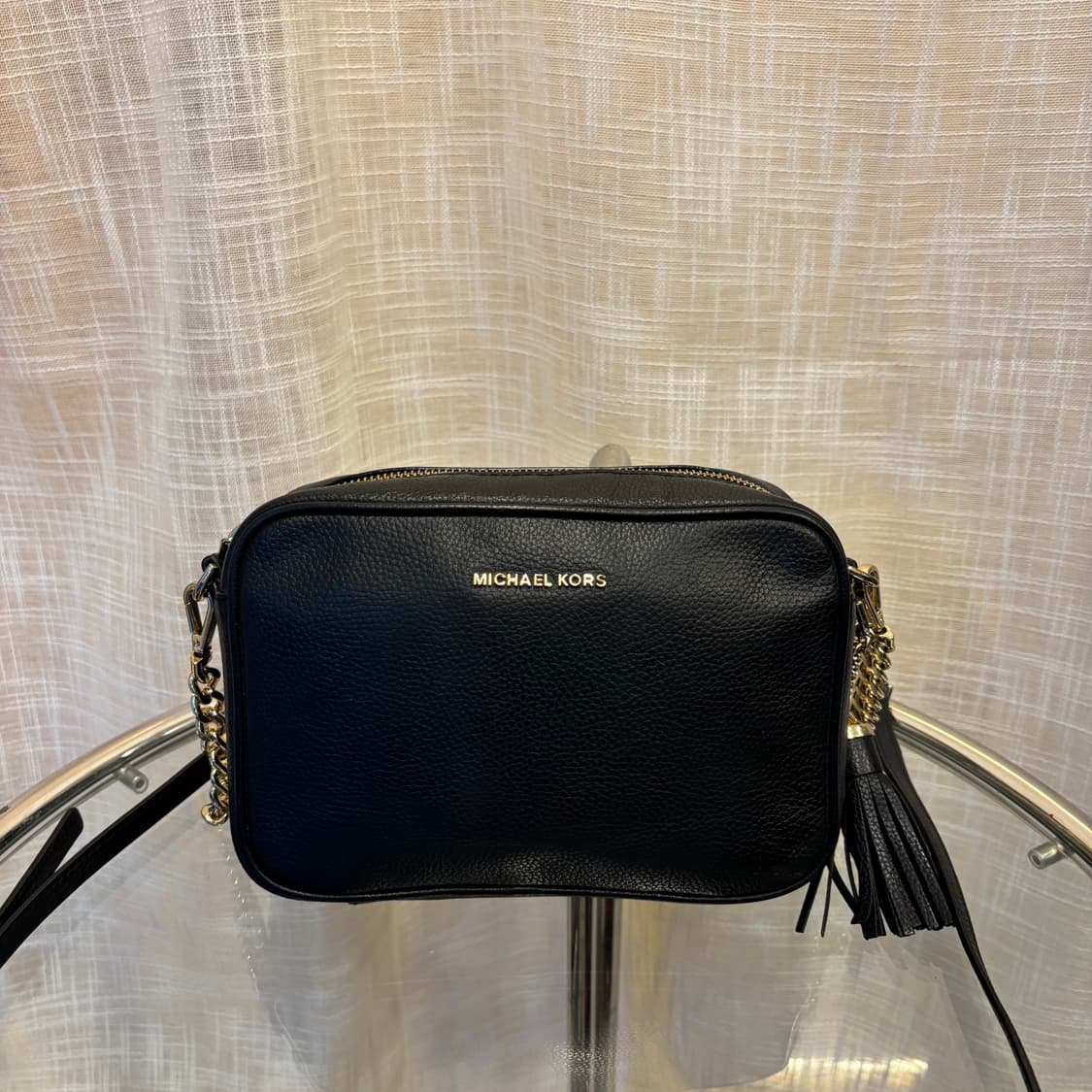 정품 마이클코어스 태슬 크로스백     상품이미지2