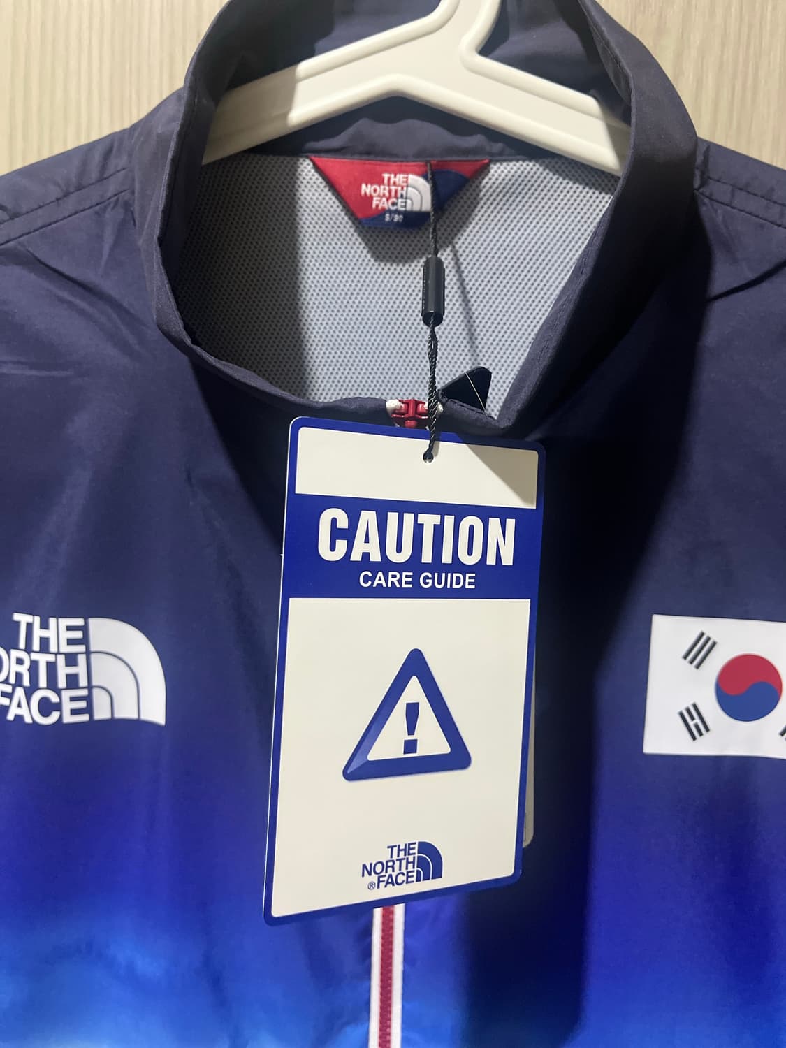 노스페이스 팀코리아 바람막이 상품이미지3